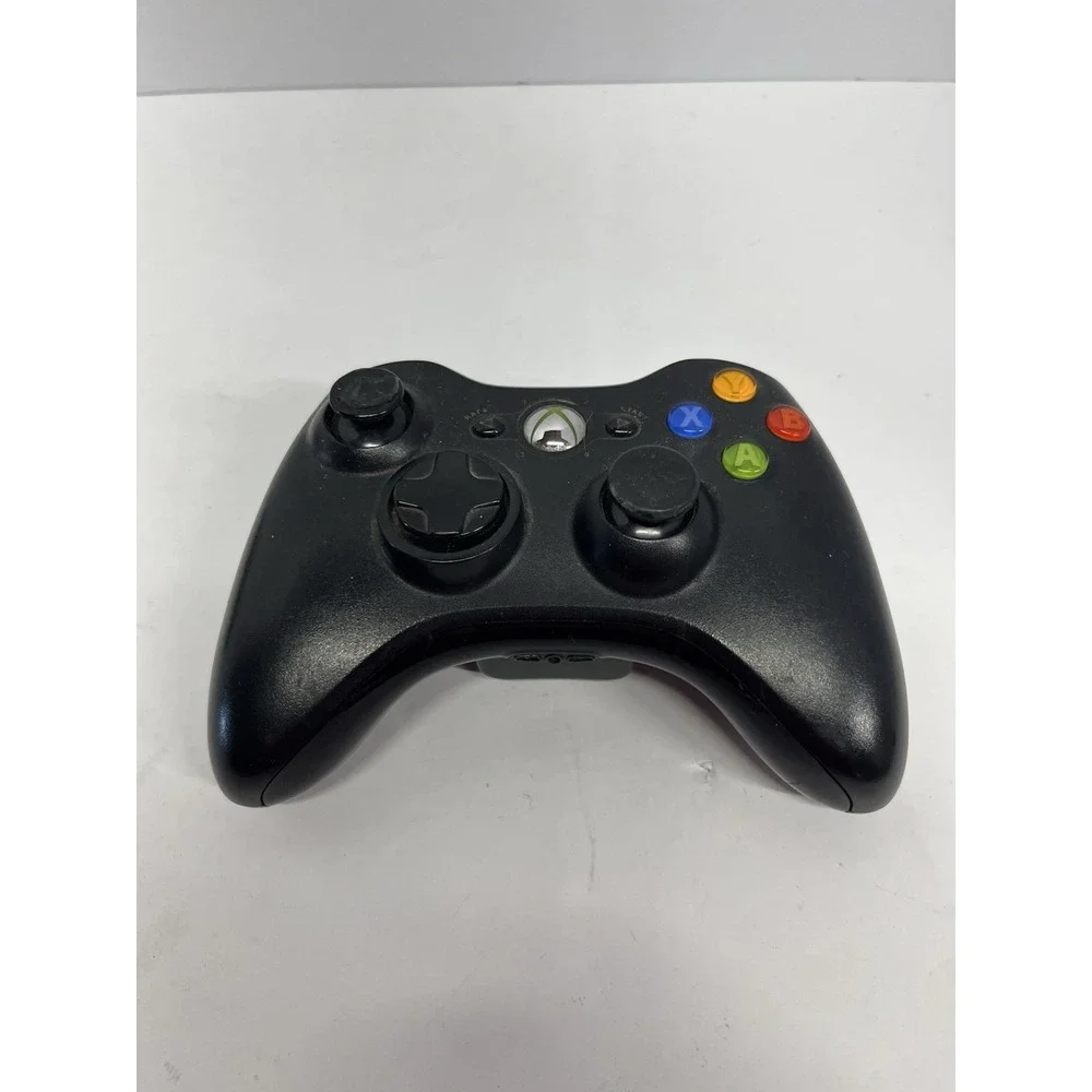 Pair Of MICROSOFT 1403 BLACK WIRELESS XBOX 360 Controllers #151611#